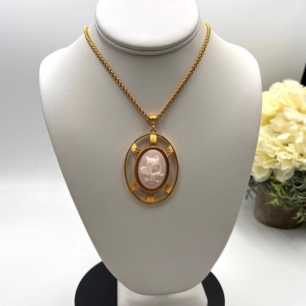 Extasia Signed Gold Tone‎ Athena and Owl Intaglio Cameo Pendant Long Necklace